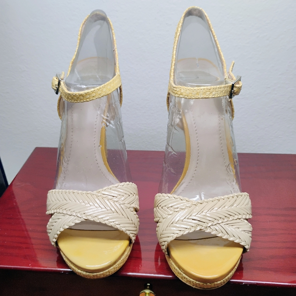 Vince Camuto "Camryn" Platform Sandals/Heels in Natural Petal  Size 8.5M